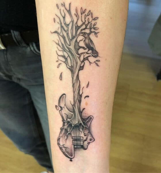 tatuajes de guitarras con ramas