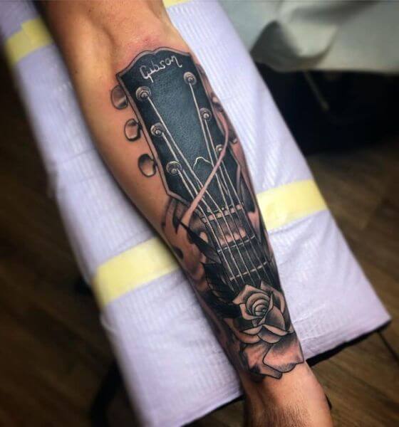 tatuajes de guitarras oscura