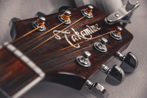 Afina tu guitarra como un profesional con nuestro afinador de guitarra de alta calidad